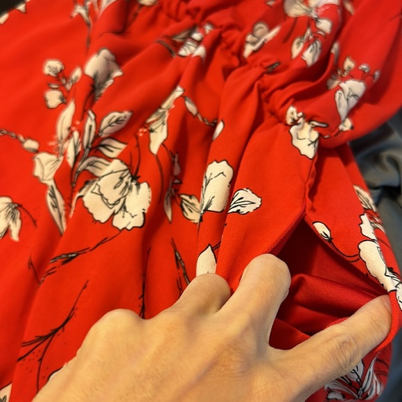 Sleeveless Romper - Picture 3 of 4